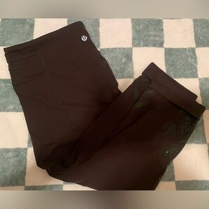 (SOLD) lululemon capri legg